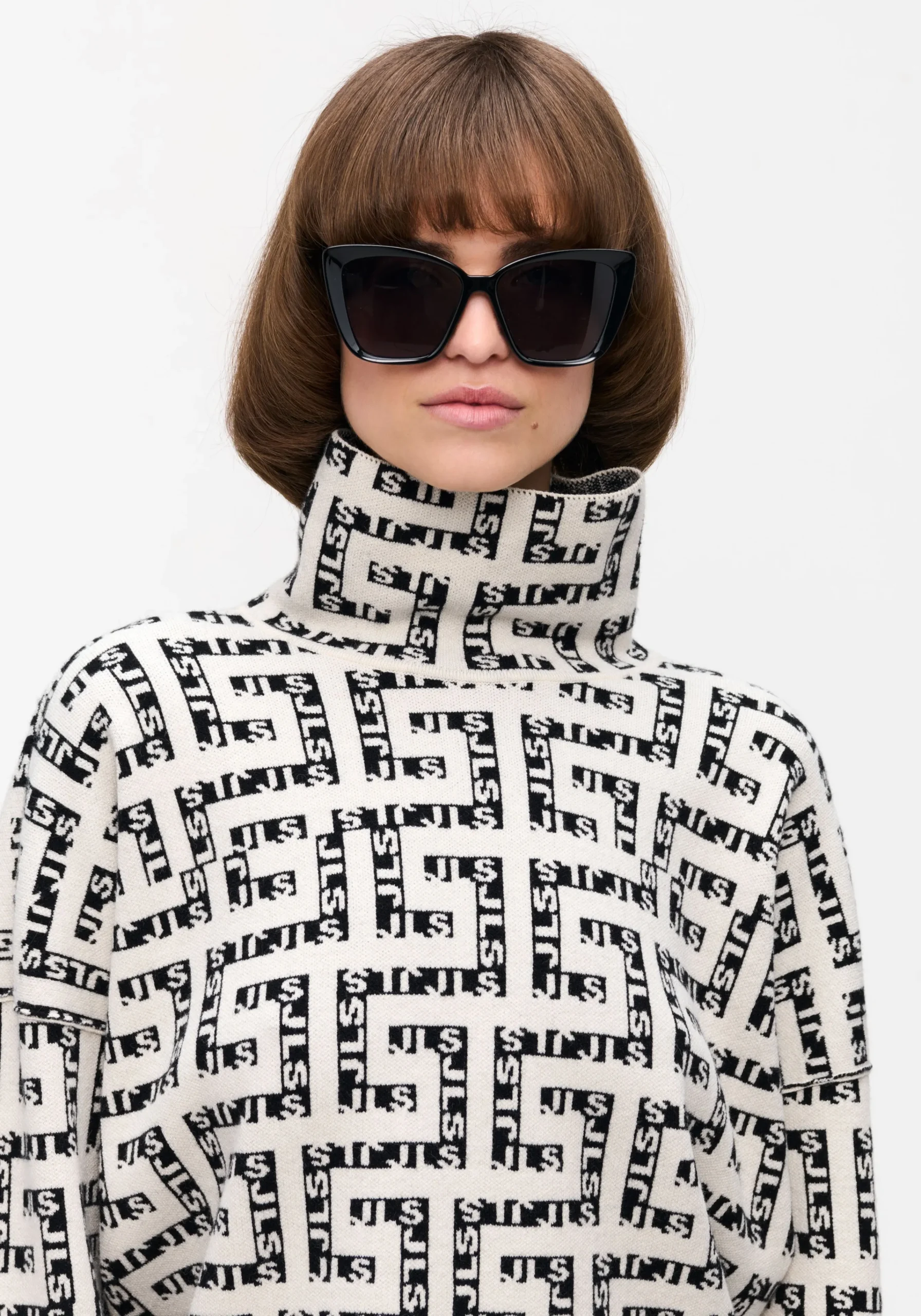Baker Studio Pullover