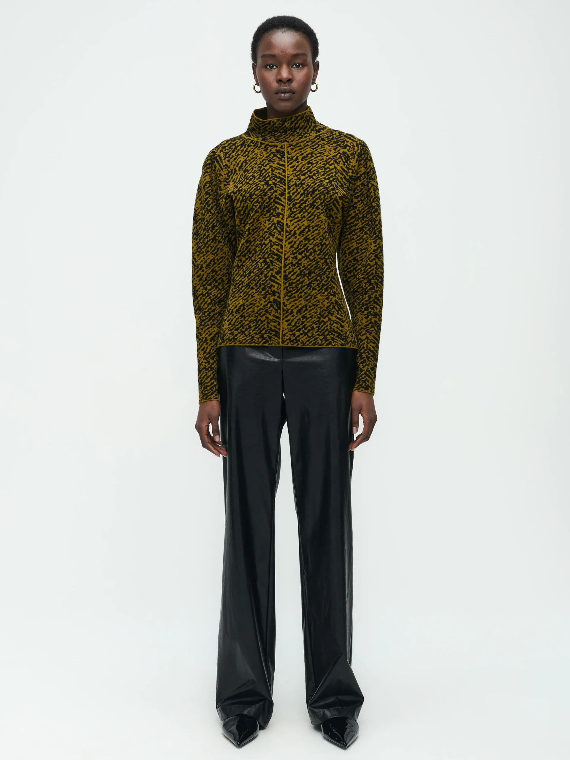 Izzy Pullover