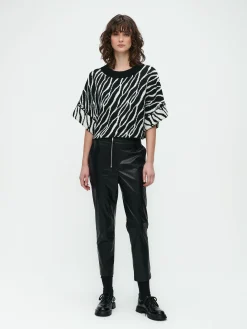 Nouhaila Studio Pullover