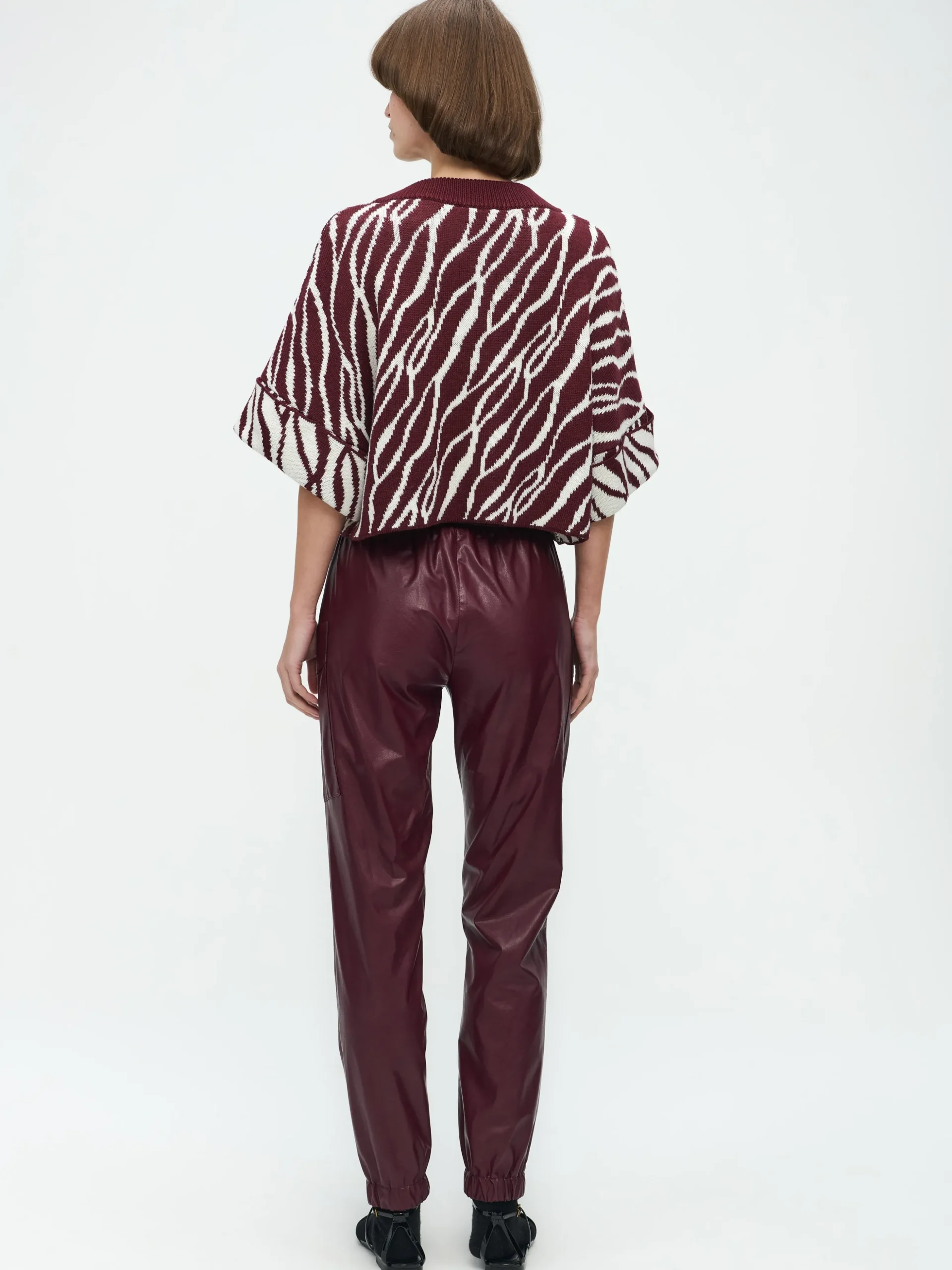 Nouhaila Studio Pullover
