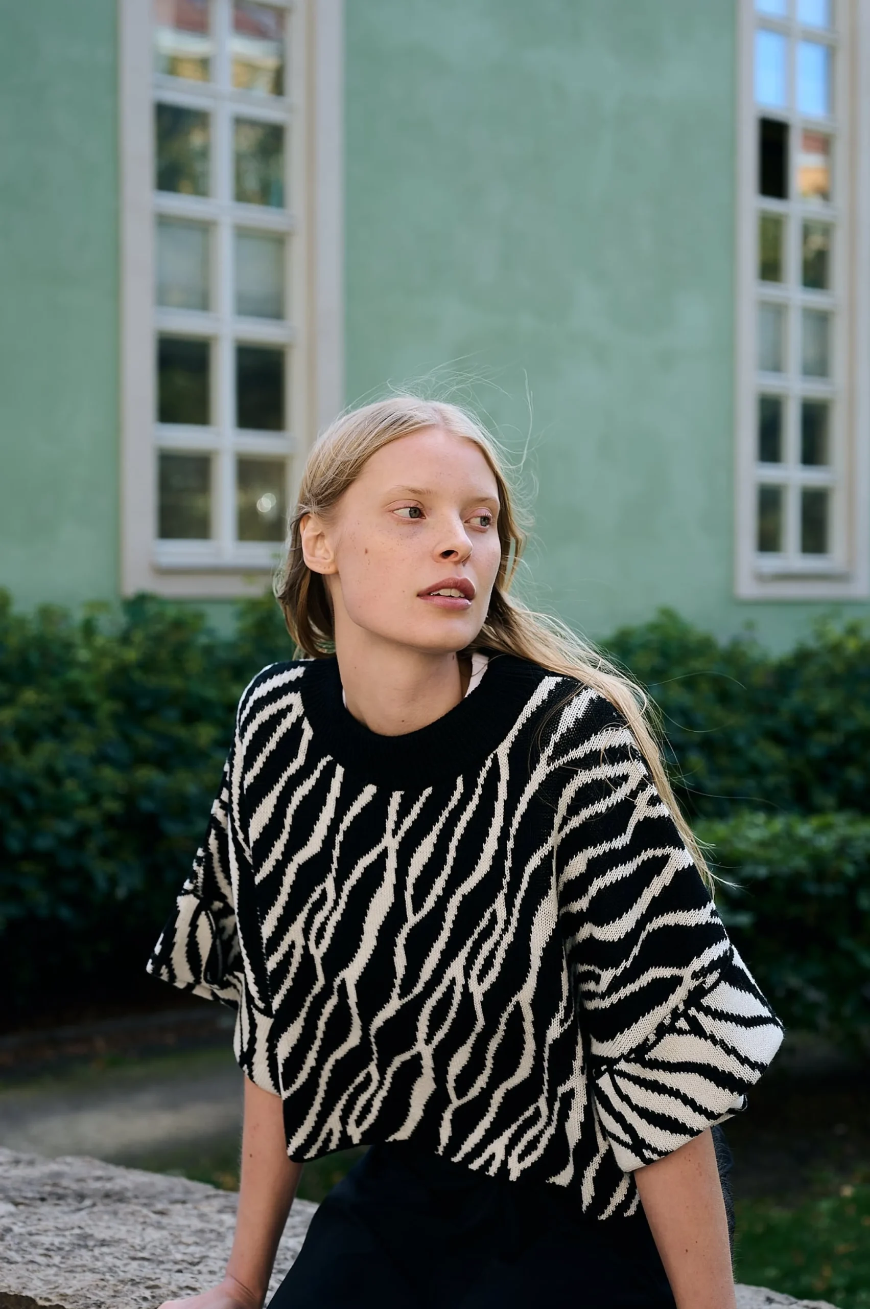 Nouhaila Studio Pullover